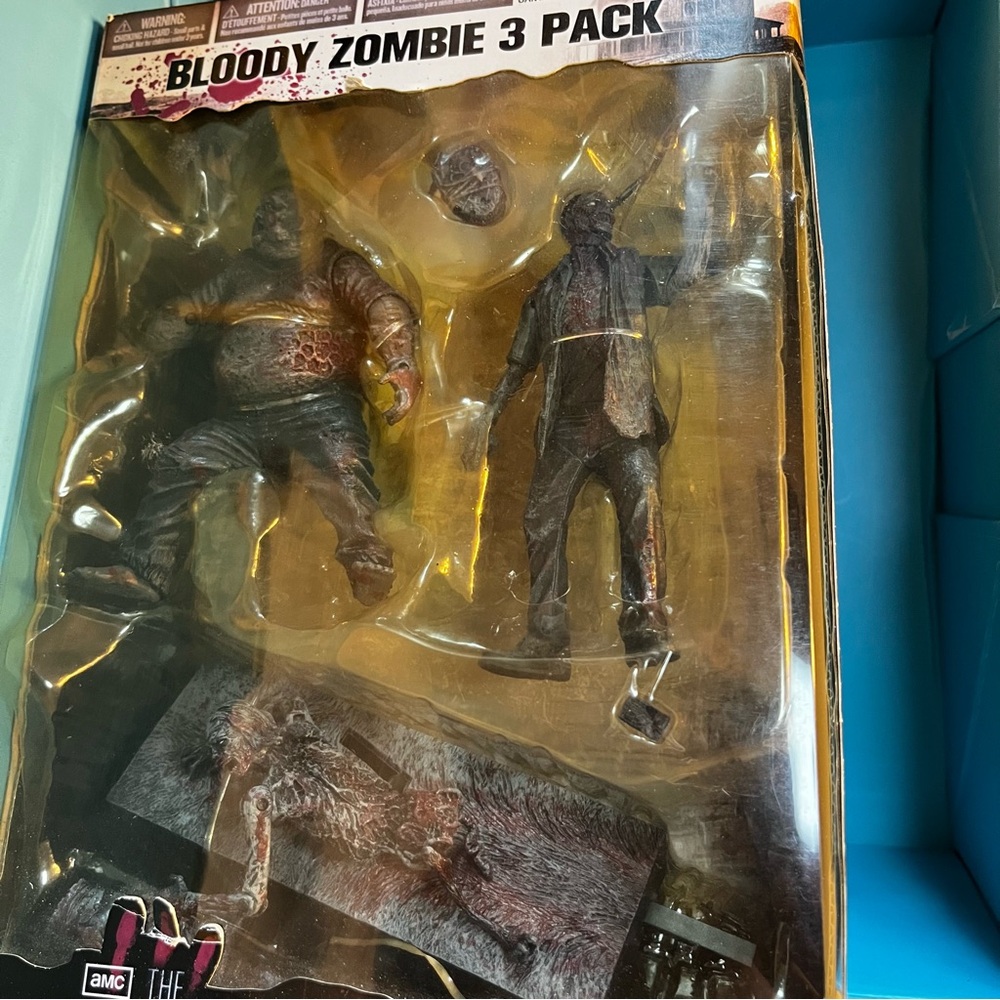 McFarlane Toys - The Walking Dead - Series 2 - Bloody Zombie 3 Pack Figures